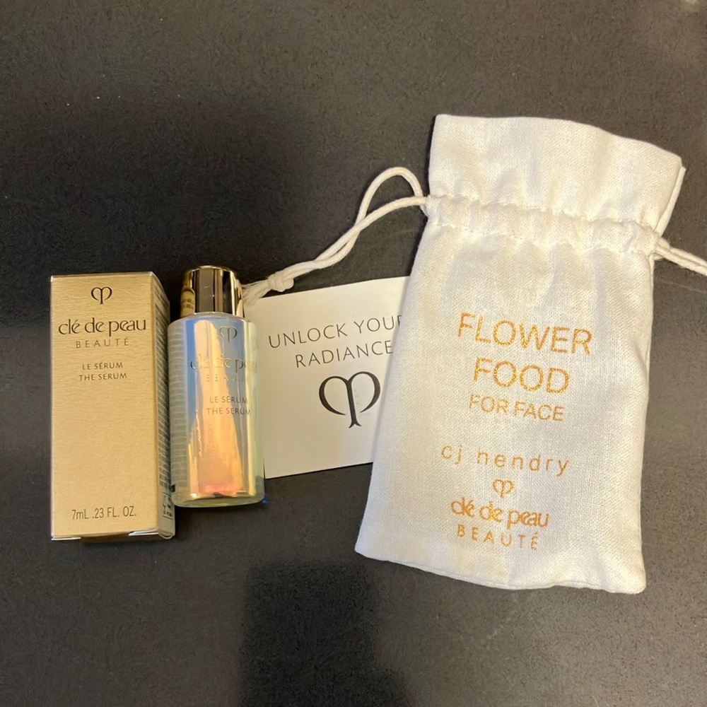 Cle de Peau Beaute ~  Le Serum ~ Mini 7mL ~ Newest Formula!